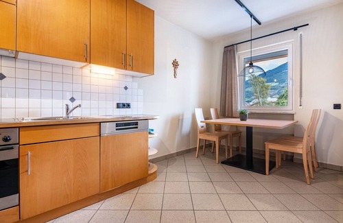 Prato allo Stelvio Apartment | Apartment 'Ferienwohnung Hans' with Mountain View, Balcony and Wi-Fi