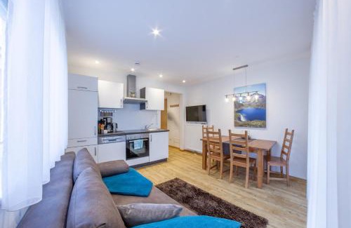 San Leonardo in Passiria Apartment | Apartments Hubertus - central St Leonhard - free parking - Netflix - PasseiertalCard included - hiking and biking from doorstep