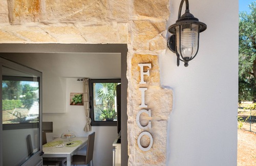 San Michele Salentino Apartment | Apartment 'Fico' with Shared Pool, Wi-Fi and Air Conditioning