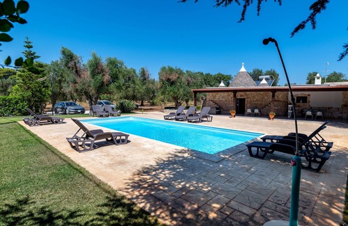 San Michele Salentino Apartment | Apartment 'Fico' with Shared Pool, Wi-Fi and Air Conditioning