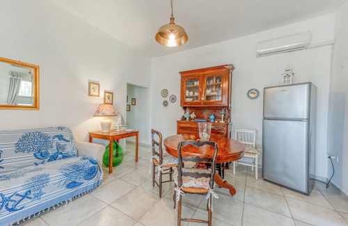 San Pietro in Bevagna Apartment | Apartment 'Fico D'India' with Air Conditioning