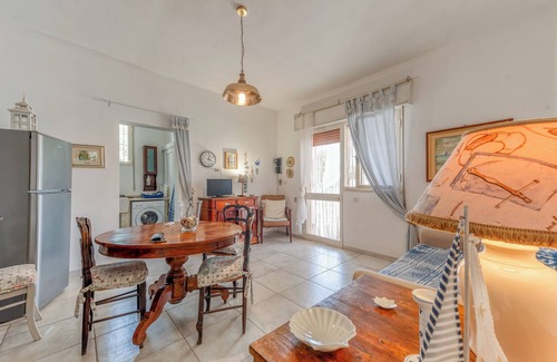 San Pietro in Bevagna Apartment | Apartment 'Fico D'India' with Air Conditioning