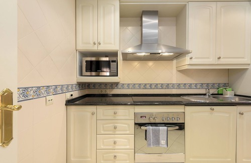 Nikki Beach Apartment | Apartment 'Jardines De Don Carlos' with Shared Pool, Wi-Fi and Air Conditioning
