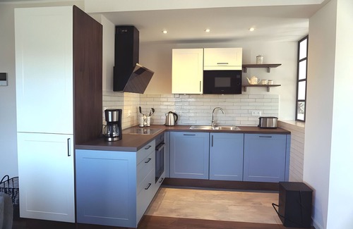 Sundern Apartment | Apartment 'Jost' with Private Terrace, Shared Garden and Wi-Fi