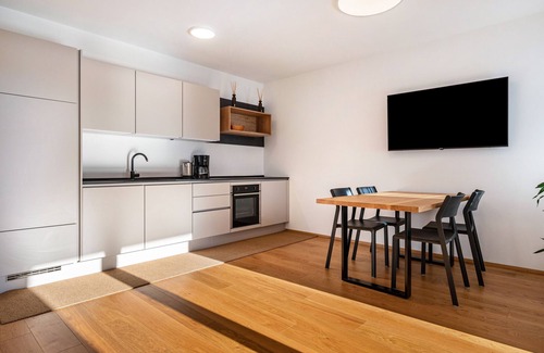 Tramin Apartment | Apartment "Karin - Gala" with Shared Terrace & Wi-Fi
