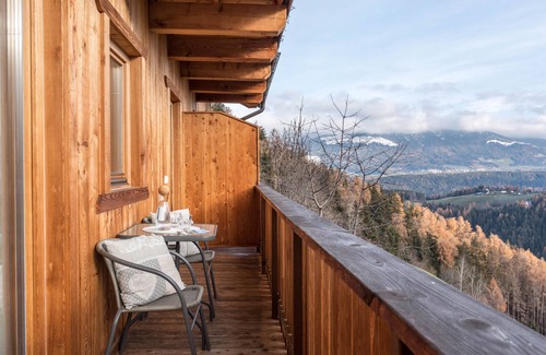 San Lorenzo di Sebato Apartment | Apartment 'Kehrerhof - Mountain' with Mountain View, Balcony & Wi-Fi