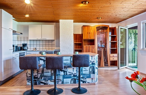 Fedderwarden Apartment | Apartment "Klee" with Balcony & Wi-Fi