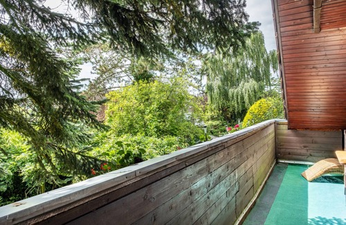 Fedderwarden Apartment | Apartment "Klee" with Balcony & Wi-Fi