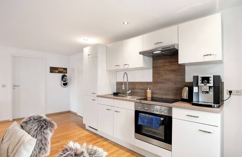 Neuruppin Apartment | Apartment 'Klosterperle' with Wi-Fi
