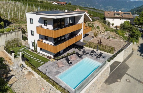 Parcines Apartment | Apartment 'Köfele Lodge Rosa' with Mountain View, Shared Pool and Wi-Fi