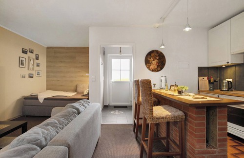 Burg Apartment | Apartment 'Kompass Oase' with Private Terrace, Private Garden and Wi-Fi