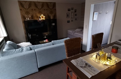 Burg Apartment | Apartment 'Kompass Oase' with Private Terrace, Private Garden and Wi-Fi