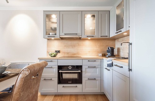 Drei Apartment | Apartment 'Komfort-Appartement Strandperle' with Sea View, Private Terrace and Wi-Fi