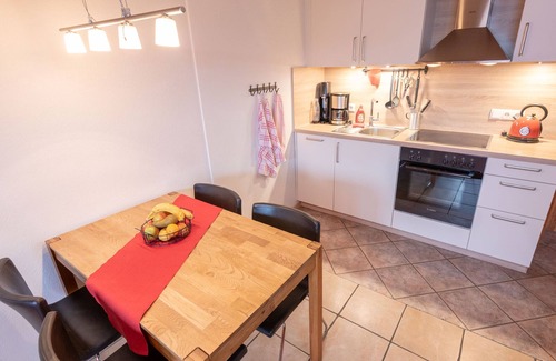 Helden Apartment | Apartment 'Kornspeicher' with Mountain View, Shared Terrace and Wi-Fi