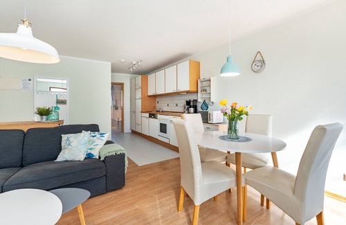 Westerholz Apartment | Apartment 'Küstenkind' with Private Terrace, Private Garden and Wi-Fi