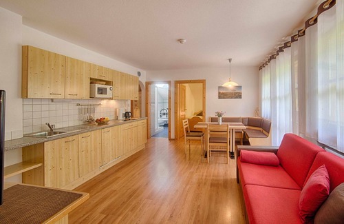 Valle Aurina Apartment | Apartment "Löfflerblick B Rötspitz" with Mountain View, Wi-Fi & Jacuzzi