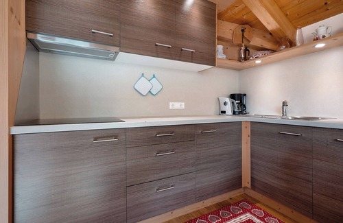 La Valle Apartment | Apartment Lüch da Mirio App Fanes with Mountain View, Garden & Wi-Fi