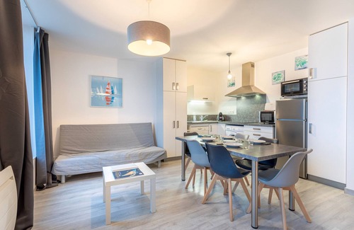 Bourgenay Apartment | Apartment 'L'herbaudière Appartement Face Mer' with Sea View, Shared Pool and Wi-Fi