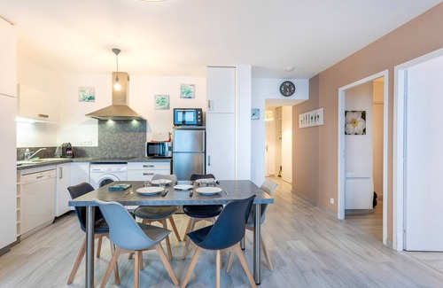 Bourgenay Apartment | Apartment 'L'herbaudière Appartement Face Mer' with Sea View, Shared Pool and Wi-Fi