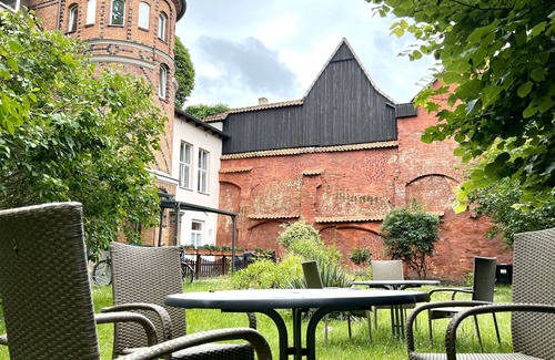 Stralsund Apartment | Apartment L - Holiday apartment at the theater Haus Schill