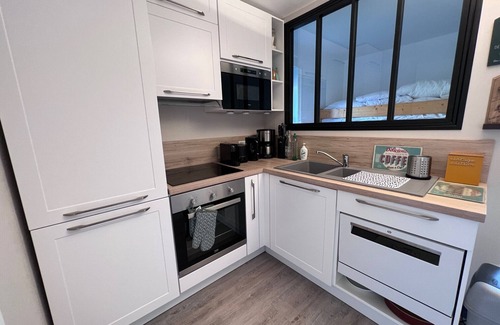 Manigod Apartment | Apartment 'La Cabane De Merdassier' with Balcony and Wi-Fi