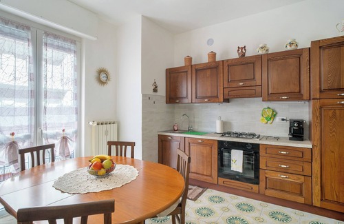 Albenga Apartment | Apartment 'La Casa Dei Nonni' with Sea View and Balcony