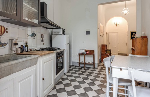 Le Cure Apartment | Apartment 'La Casa Vintage' with Private Garden, Wi-Fi and Air Conditioning