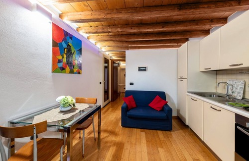 Citta Antica Apartment | Apartment "La Casetta" in the Centre with Balcony, A/C & Wi-Fi