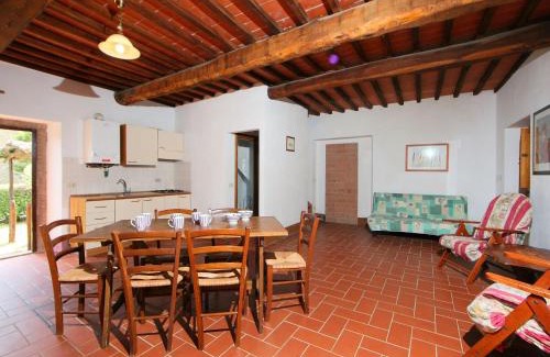 Neri Apartment | Apartment La Colomba n-4 by Interhome