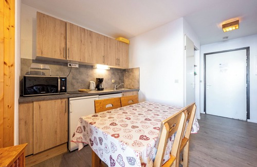 Valmeinier Apartment | Apartment 'La Croix Du Sud' with Mountain View and Balcony