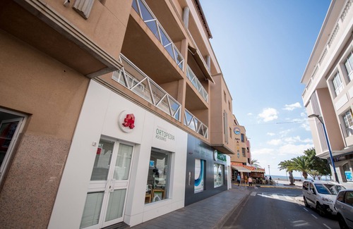Gran Tarajal Apartment | Apartment La Farmacia with balcony and lift