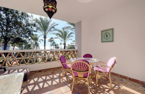 Bahia de Casares Apartment | Apartment La Perla de Marakech 2 with Sea View and Wi-Fi