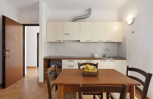 Finale Ligure Apartment | Apartment 'La Realidad 5' with Shared Pool, Wi-Fi and Air Conditioning