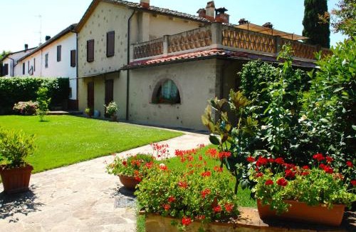 Poggiarello Apartment | Apartment La Tinaia by Interhome