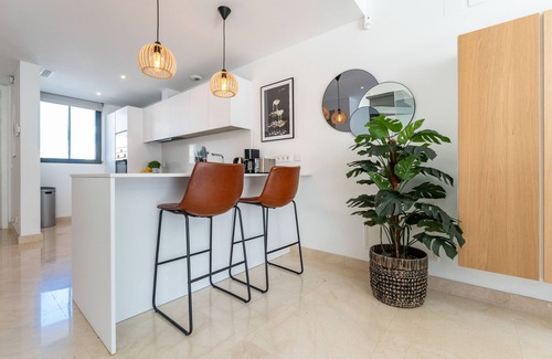 La Cala de Mijas Apartment | Apartment 'La Valvega De La Cala Lift Indoor' with Shared Pool, Wi-Fi and Air Conditioning