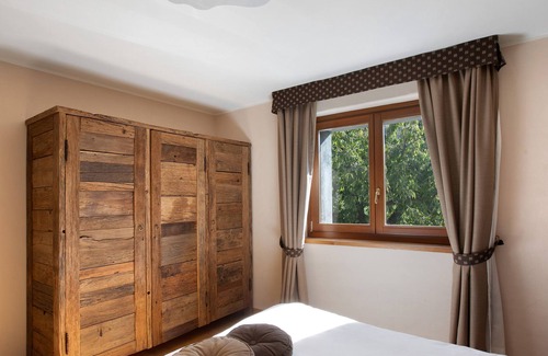 Pont Suaz Apartment | Apartment 'La Vigne De Papagran App3' with Mountain View, Shared Garden and Wi-Fi