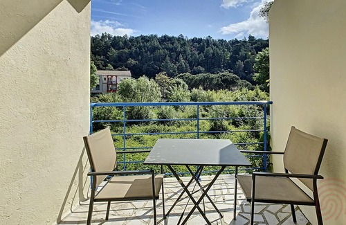 Lamalou-les-Bains Apartment | Apartment Lamalou-les-Bains, 1 bedroom, 2 people