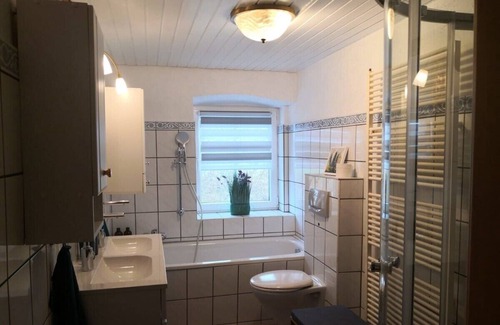 Bleckede Apartment | Apartment 'Landhaus Ferien Sommer' with Shared Terrace, Shared Garden and Wi-Fi