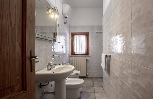 Poggio Murella Apartment | Apartment "Le Case di Titti 2" with Shared Garden & Wi-Fi