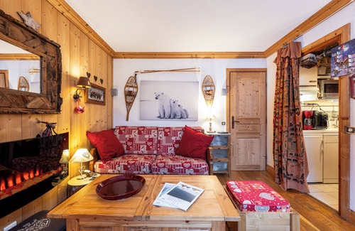 Val-d'Isere Apartment | Apartment 'Le Châtelard' with Mountain View, Private Terrace and Wi-Fi