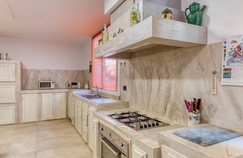 Presicce Apartment | Apartment 'Le Colonie - Boschetto' with Private Terrace, Shared Garden and Wi-Fi