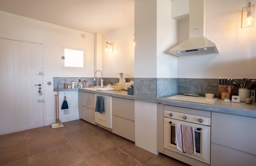 Port Grimaud Apartment | Apartment "Le Topaze" with Sea View, Balcony & Wi-Fi