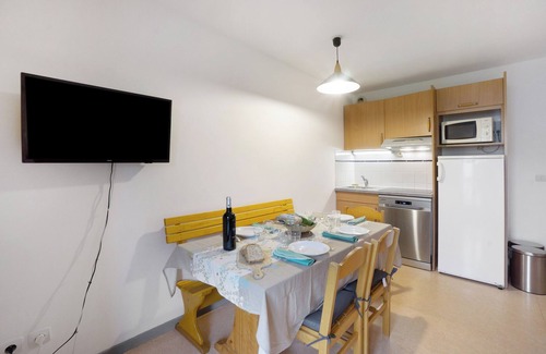 Albiez-le-Vieux Apartment | Apartment 'Les Aiguilles D'arves 29' with Mountain View, Shared Pool and Balcony