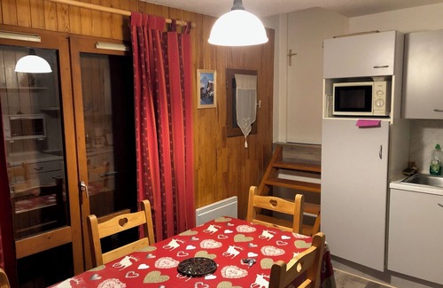 Valloire Apartment | Apartment 'Les Bergers 71' with Mountain View and Balcony