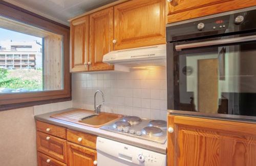 Les Almes Apartment | Apartment Les Grandes Balmes I et II - Le Lac-10 by Interhome