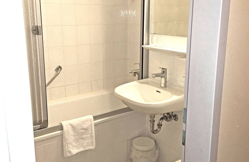 Hohenaschau im Chiemgau Apartment | Apartment living/sleeping room on the top floor without balcony, no. 339