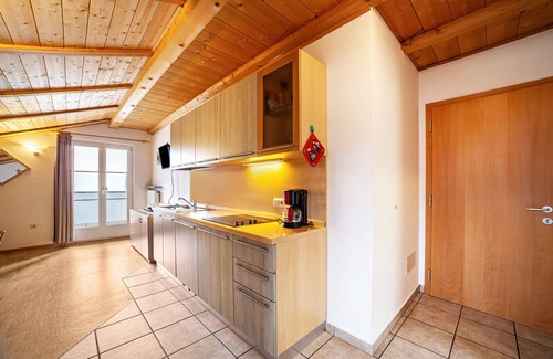 Molten Apartment | Apartment "Lingerhof - Alpenrose" with Mountain View, Shared Garden & Wi-Fi
