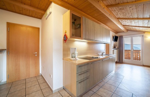 Molten Apartment | Apartment "Lingerhof - Arnika" with Mountain View, Balcony & Wi-Fi