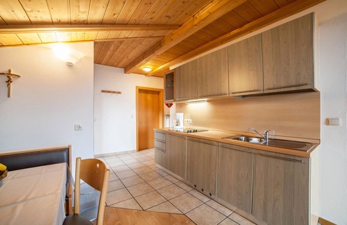 Molten Apartment | Apartment "Lingerhof - Arnika" with Mountain View, Balcony & Wi-Fi
