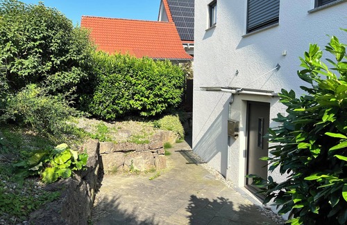 Waggershausen Apartment | Apartment 'LO Ferienwohnung' with Terrace & Wi-Fi
